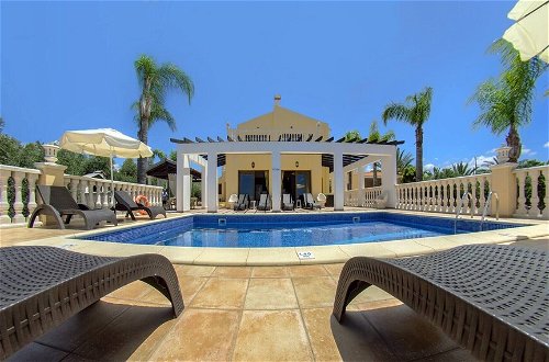 Photo 52 - Fabulous Villa In Coral Bay Near Beach, Amenities