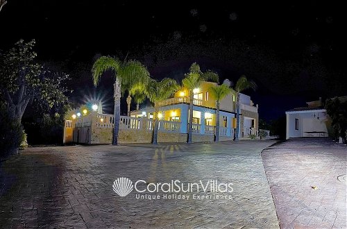 Foto 79 - Fabulous Villa In Coral Bay Near Beach, Amenities
