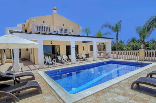 Photo 36 - Fabulous Villa In Coral Bay Near Beach, Amenities