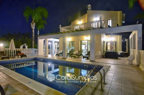 Photo 53 - Fabulous Villa In Coral Bay Near Beach, Amenities