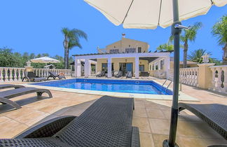 Photo 1 - Fabulous Villa In Coral Bay Near Beach, Amenities