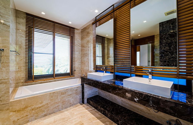 Luxury Mansion On Golf Course - BMG5 - Foto 53