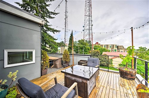 Foto 18 - Urban Seattle Retreat w/ Rooftop Deck & Views