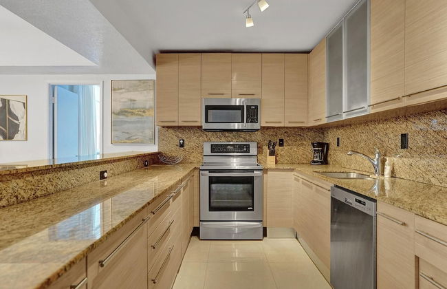 Sunny Isles 4 Bedrooms on the beach - Foto 13