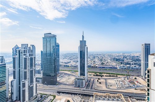 Photo 46 - Spacious Apt With Spectacular Burj Khalifa Views