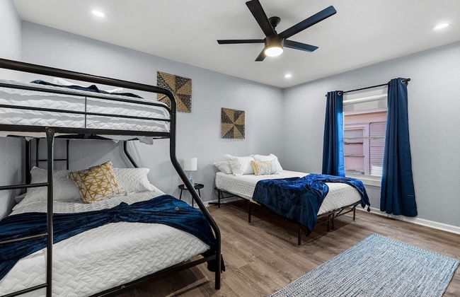 Inviting 4br/2.5ba Downtown Home With Ample Space! - Foto 8