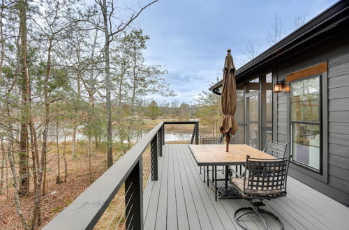 Photo 11 - Lakefront Retreat at Waters Edge w/ Fire Pit
