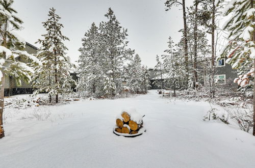 Photo 24 - All-season Donnelly Cabin w/ Sauna & Hot Tub