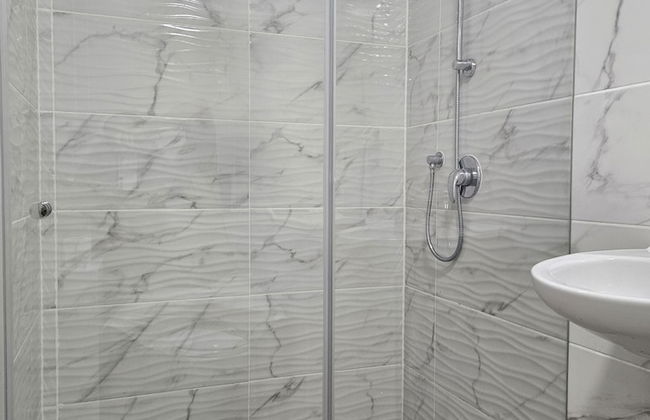 Luxury 1 BR Apartment Near the Dead Sea - Photo 16