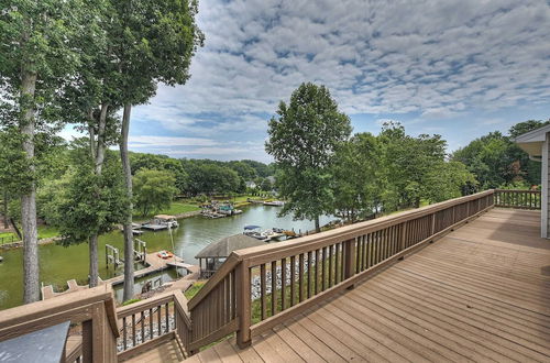 Photo 29 - Shades of Summer by Avantstay Gazebo, Dock, View