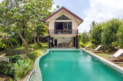 Photo 28 - Heavenly 5-bedroom Family Villa in Tranquil Area of Ubud