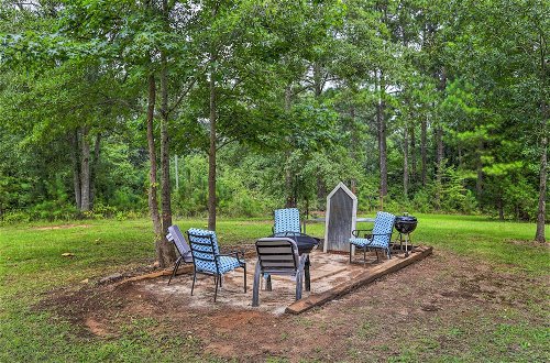 Foto 11 - Wooded Georgia Retreat on 6 Acres w/ Fire Pit