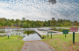 Foto 2 - Holly Lake Retreat w/ Community Pool & Lake Access