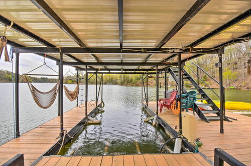 Photo 10 - Lakefront Lavonia Cottage w/ 2-story Dock