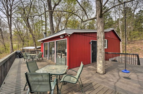 Photo 16 - Lakefront Lavonia Cottage w/ 2-story Dock