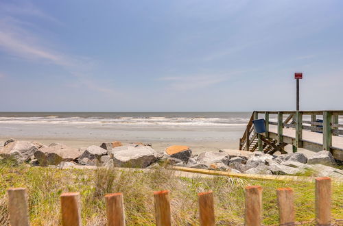 Photo 11 - Colorful Jekyll Island Getaway - Walk to Beach