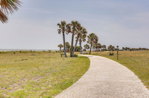 Photo 20 - Colorful Jekyll Island Getaway - Walk to Beach