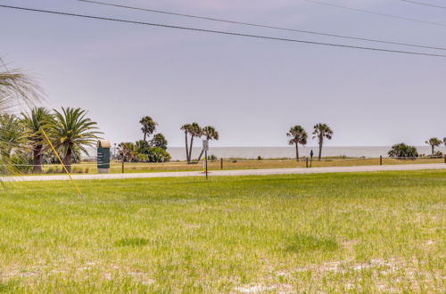 Photo 8 - Colorful Jekyll Island Getaway - Walk to Beach