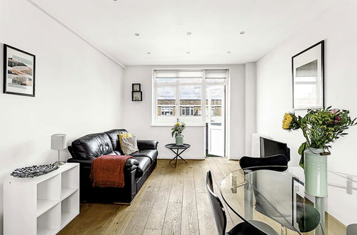 Photo 11 - 1-bed London Bliss: Putney Gem