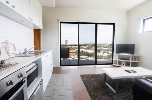 Photo 6 - Lovely 2BR Apartment in West Perth With Parking