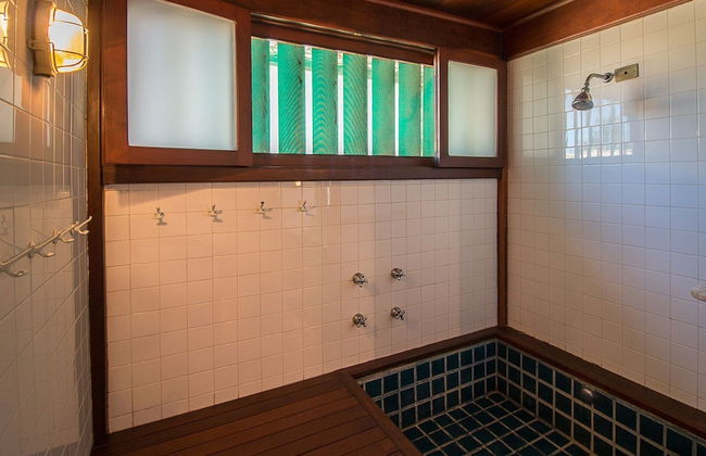 Casa com Cinco Quartos Pé na Areia - Foto 20