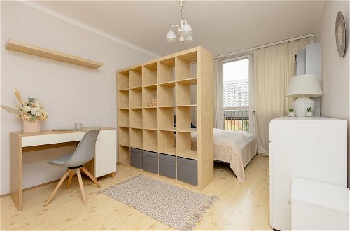 Photo 10 - Warsaw Center Apartment by Renters