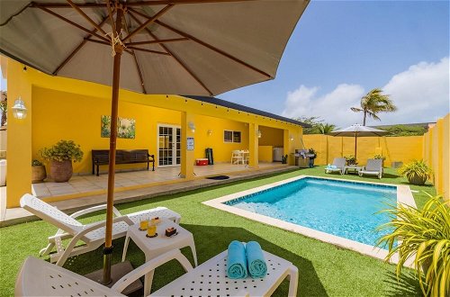 Foto 1 - Cheerful Caribbean Villa w Private Pool 3BR