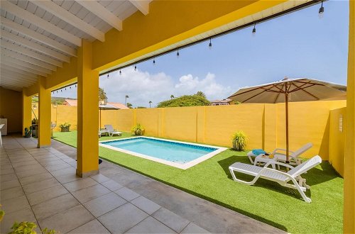Foto 14 - Cheerful Caribbean Villa w Private Pool 3BR