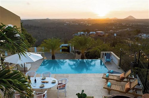 Foto 40 - Mountain Villa Infinity Pool Majestic Views