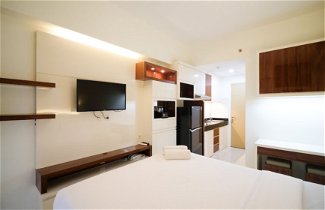 Photo 3 - Compact And Cozy Stay Studio At Bale Hinggil Apartment