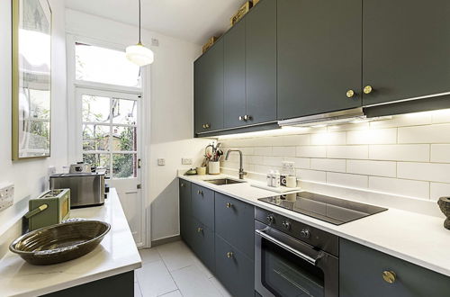 Photo 18 - Beautiful Three Bed Abode Near Dollis Hill