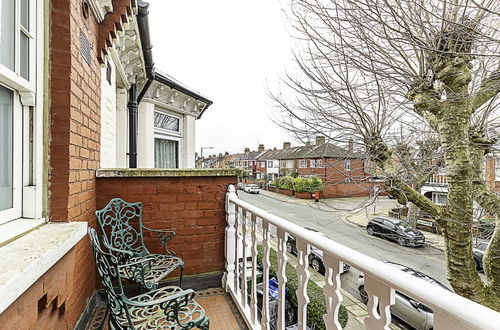 Foto 19 - Beautiful Three Bed Abode Near Dollis Hill