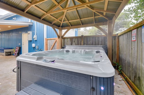 Photo 32 - Westport Home w/ Hot Tub: 2 Blocks to Beach