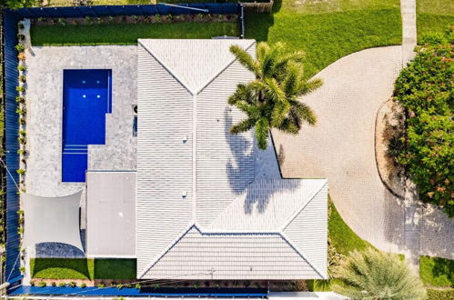 Photo 46 - Modern Spacious Home With Pool Jacuzzi