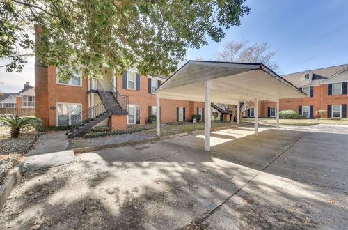 Photo 9 - Baton Rouge Condo w/ Balcony, Fireplace & Pool