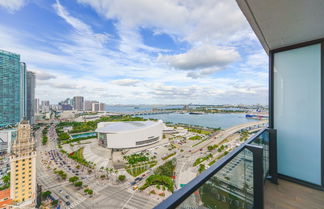 Photo 1 - Breathtaking Studio with Bay & City View