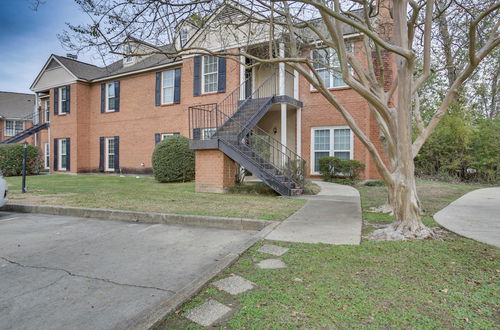 Photo 11 - Charming Baton Rouge Retreat w/ Community Pool