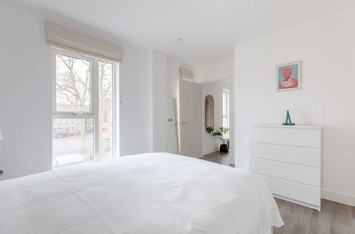 Foto 10 - Elegant & Serene 2BD Flat W/roof Terrace Hoxton