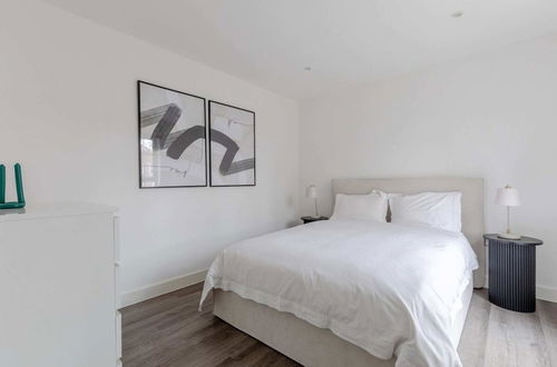 Photo 1 - Elegant & Serene 2BD Flat W/roof Terrace Hoxton