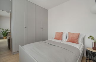 Photo 2 - Elegant Apartment in Poznan by Renters