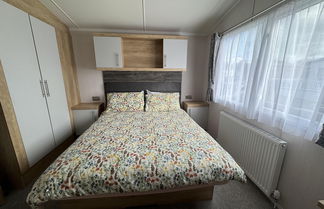 Foto 3 - Beautiful 2-bed Holiday Home