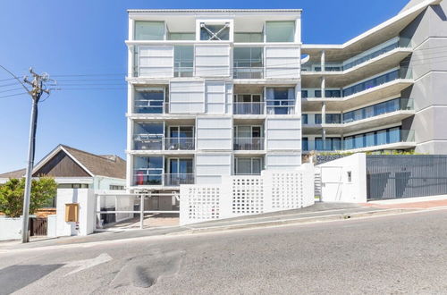 Photo 19 - Seaside Studio Apartment, 9 Mins to Queens Beach