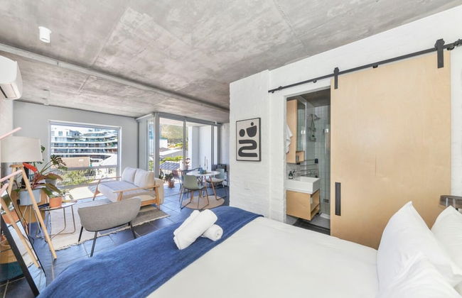 Seaside Studio Apartment, 9 Mins to Queens Beach! - Foto 1