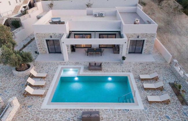 Villa Ida With Pool in Kamilari - Photo 1
