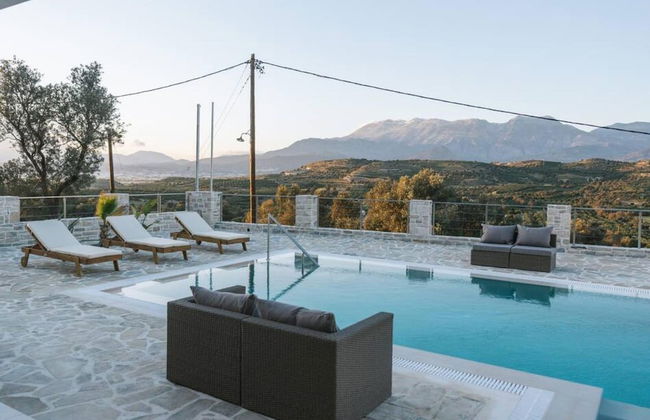 Villa Ida With Pool in Kamilari - Photo 4