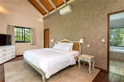 Foto 5 - Heavenly 5-bedroom Family Villa in Tranquil Area of Ubud