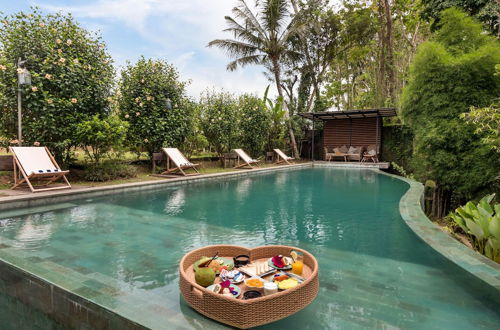 Foto 30 - Heavenly 5-bedroom Family Villa in Tranquil Area of Ubud