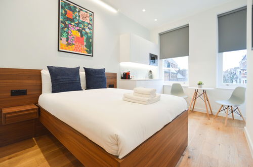 Photo 15 - West Hampstead Serviced Apartments by Concept Apartments