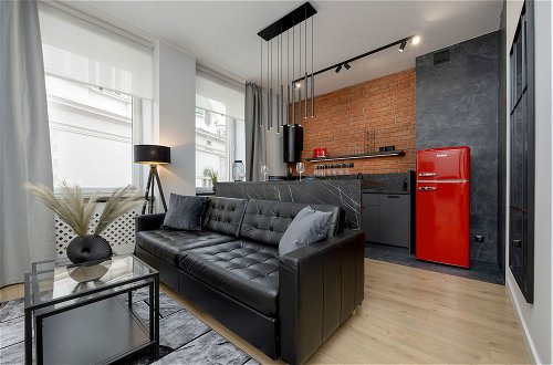 Photo 30 - Grey and Red Apartment by Renters