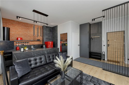 Photo 27 - Grey and Red Apartment by Renters